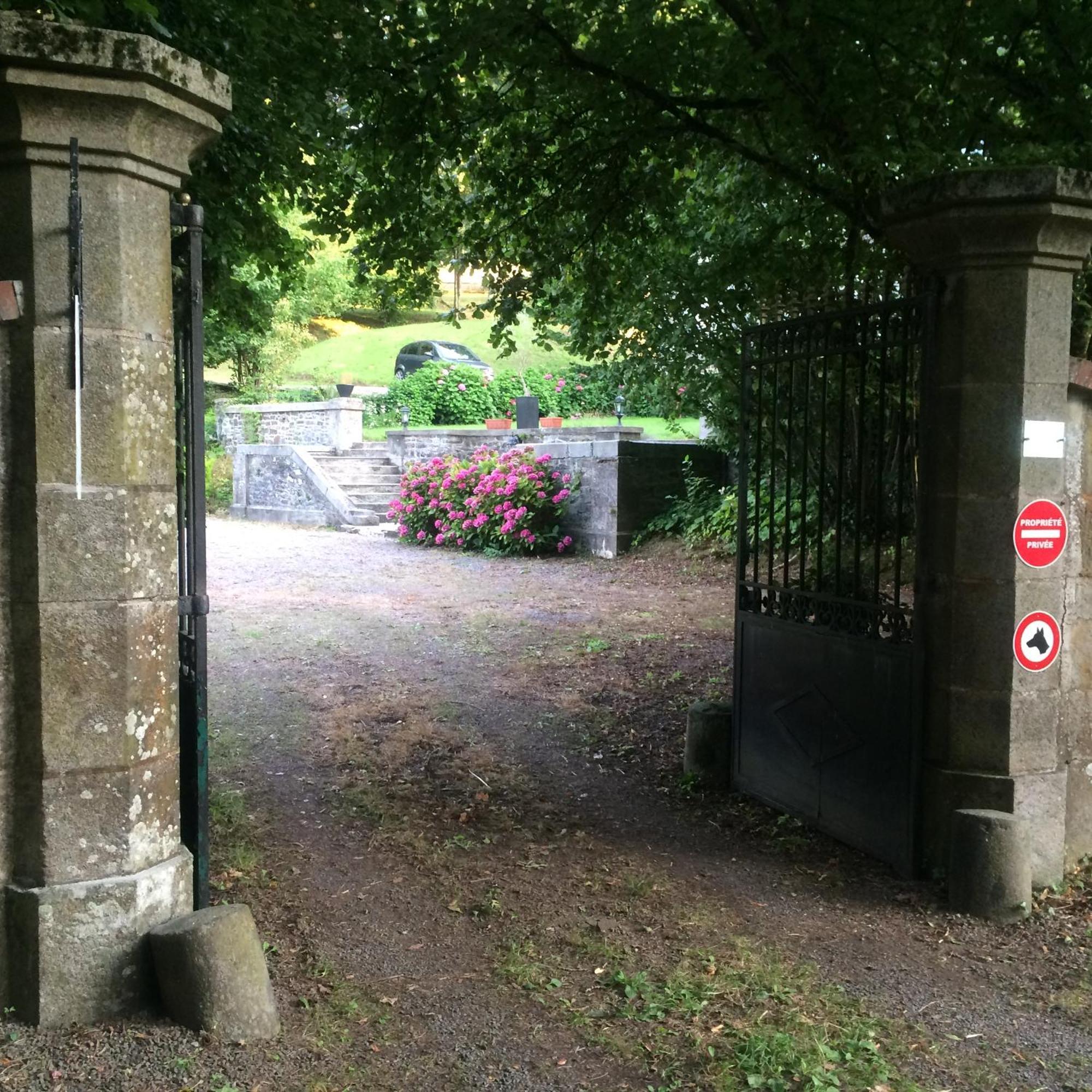 Chateau Anaselle Condé-sur-Noireau Esterno foto