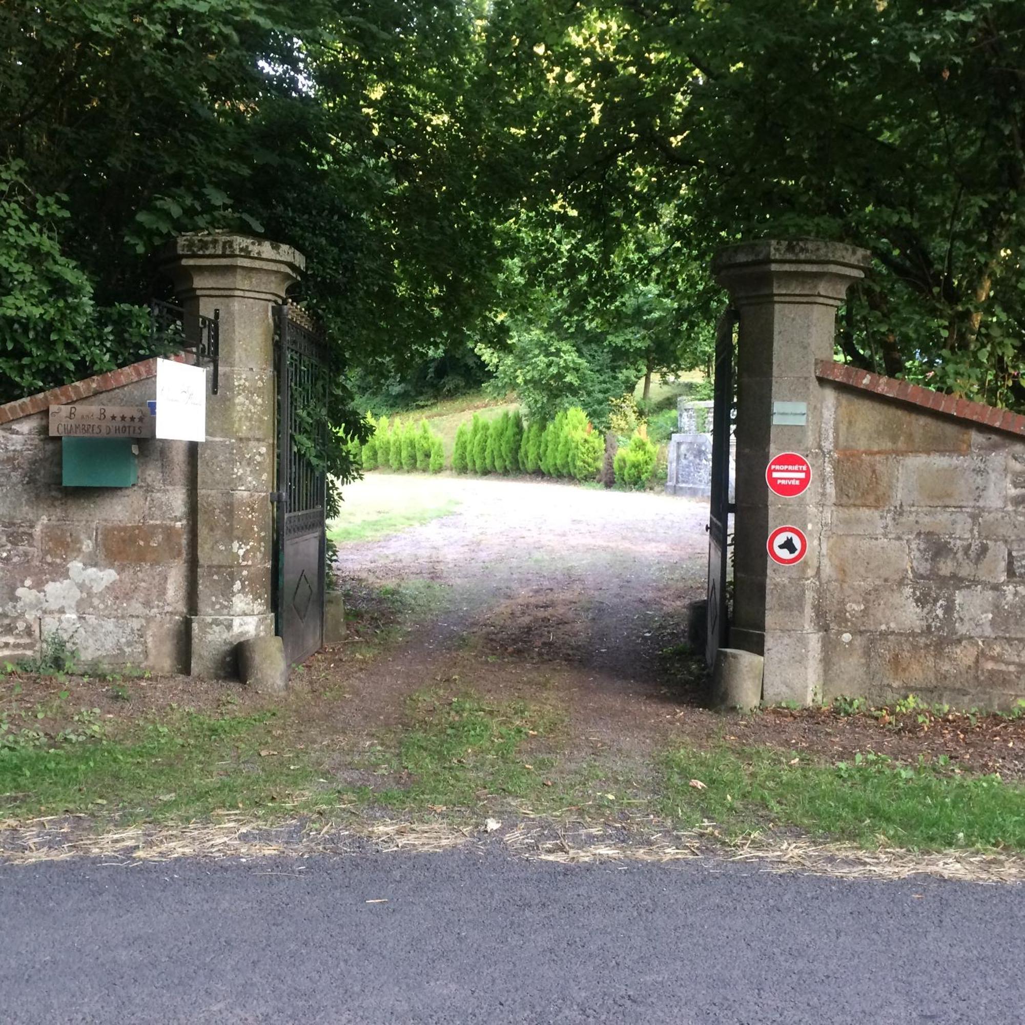 Chateau Anaselle Condé-sur-Noireau Esterno foto